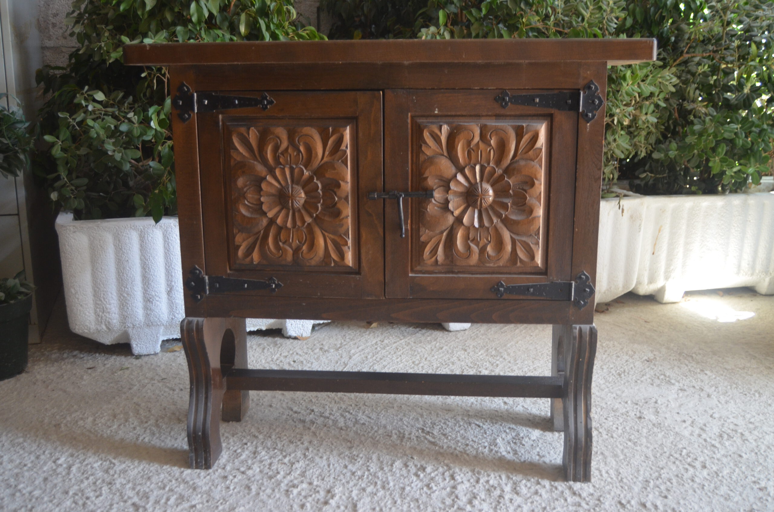 Mesita de noche | ASOCIACIÓN ADINTRE – CENTRO DE ACOGIDA – INTEGRACIÓN